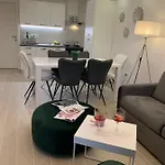 Onavi * マカルスカ