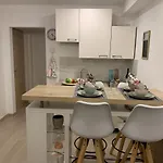 Onavi アパート マカルスカ