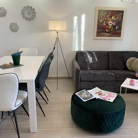 Onavi アパート *