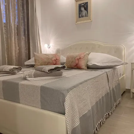 Onavi Μακάρσκα