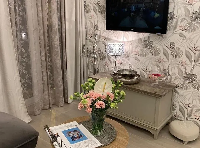 Onavi * Μακάρσκα